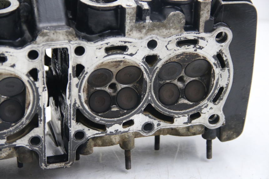 photo de CYLINDER HEAD YAMAHA FZS FAZER 600 (2001 - 2003)