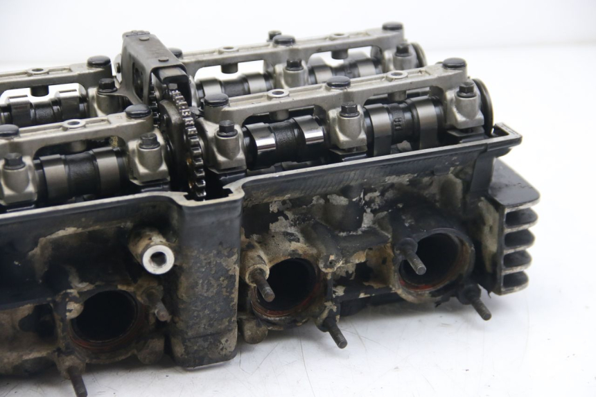 photo de CYLINDER HEAD YAMAHA FZS FAZER 600 (2001 - 2003)