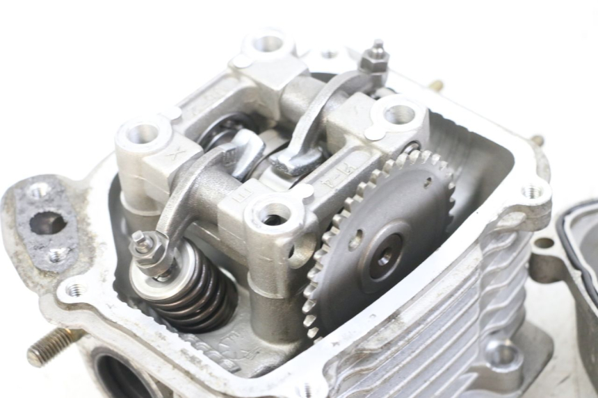 photo de CYLINDER HEAD GOES WIKI 125 (2010 - 2015) - Markings and original references