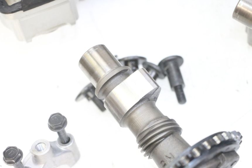 photo de CYLINDER HEAD SUZUKI GS GSE 500 (2001 - 2003)