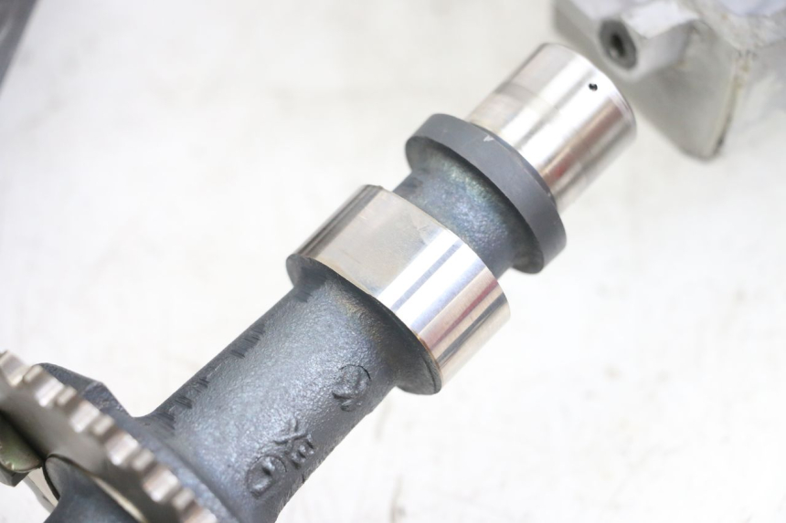photo de CYLINDER HEAD SUZUKI GSX E 250 (1982 - 1983)