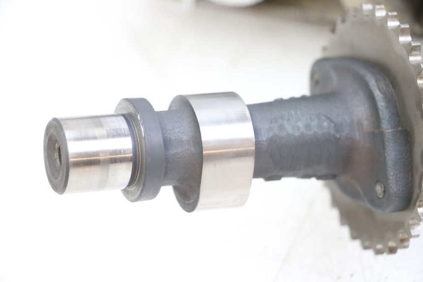 photo de CYLINDER HEAD SUZUKI GSX E 250 (1982 - 1983)