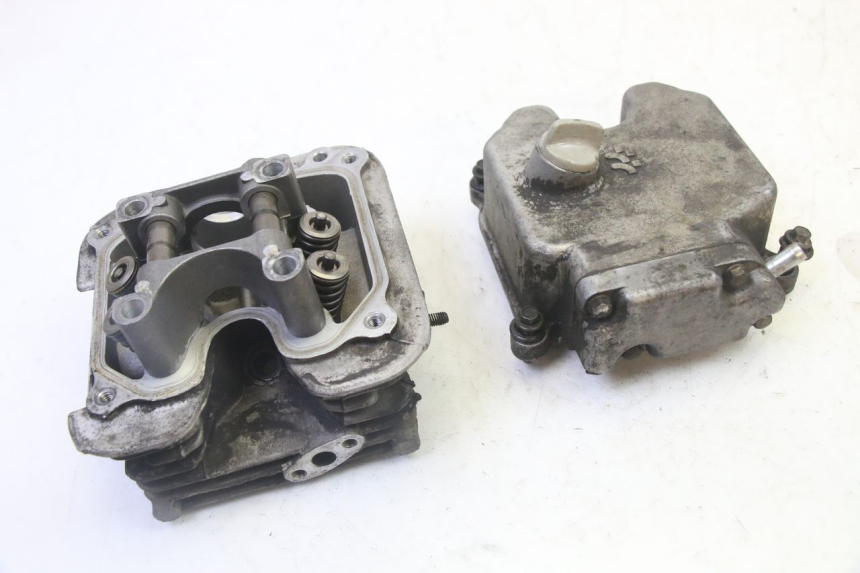 photo de CYLINDER HEAD DAELIM HISTORY 125 (2001 - 2002)