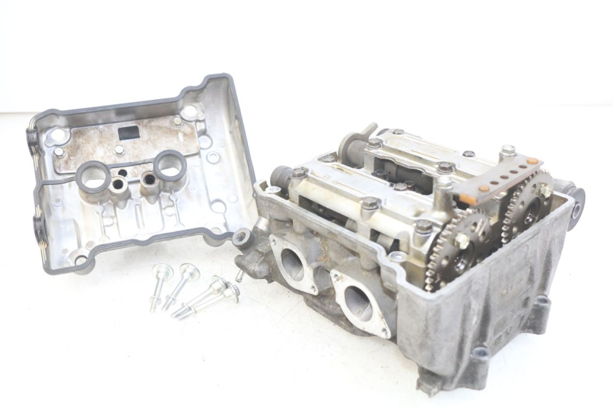 photo de CYLINDER HEAD HONDA FJS SILVERWING SILVER WING 400 (2009 - 2016)