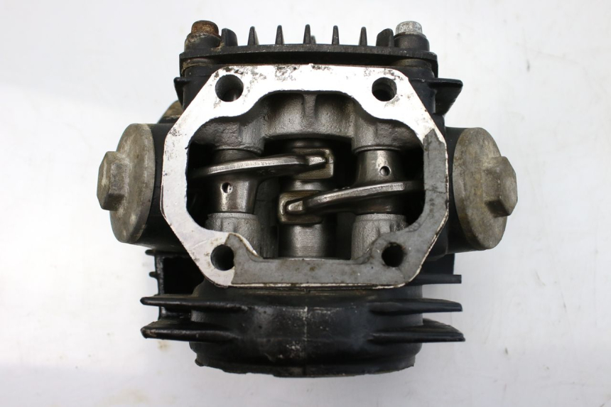 photo de CYLINDER HEAD LONCIN DIRT BIKE 125