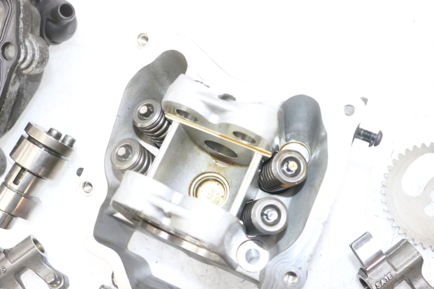 photo de CYLINDER HEAD PIAGGIO MP3 LT 300 (2010 - 2016)