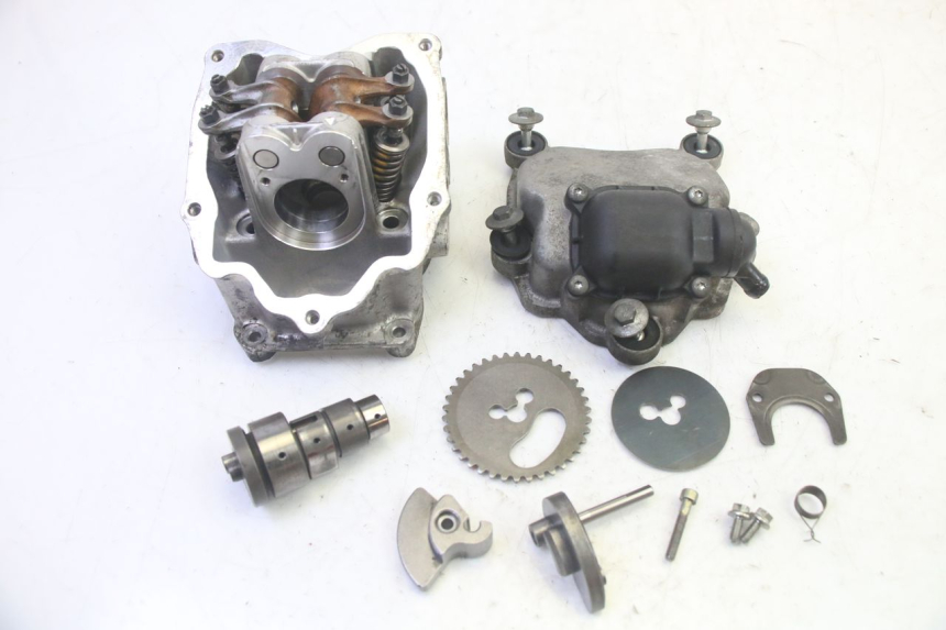 photo de CYLINDER HEAD PIAGGIO MP3 RL 250 (2007 - 2010) - Additional view of the item