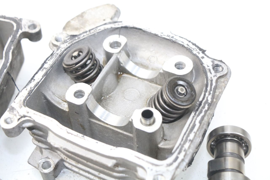 photo de CYLINDER HEAD PEUGEOT V-CLIC VCLIC 50 (2007 - 2013)