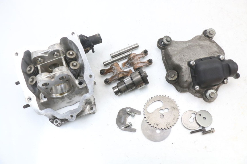 photo de CYLINDER HEAD PIAGGIO X8 125 (2004 - 2007)