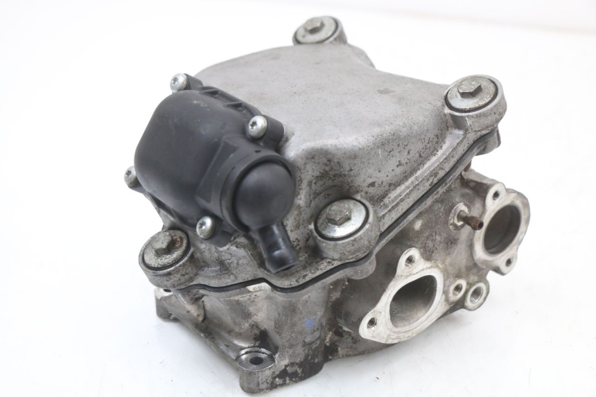 photo de CYLINDER HEAD PIAGGIO X8 125 (2004 - 2007)