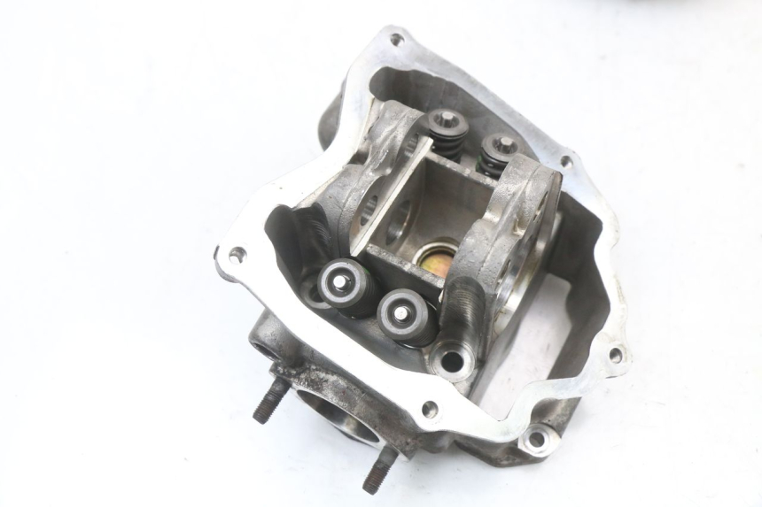 photo de CYLINDER HEAD PIAGGIO X8 125 (2004 - 2007)