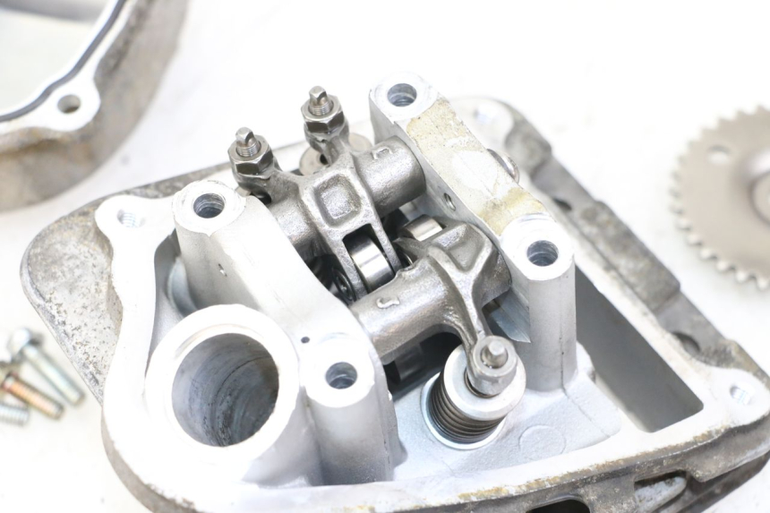 photo de CYLINDER HEAD PIAGGIO ZIP 4T 50 (2018 - 2020)