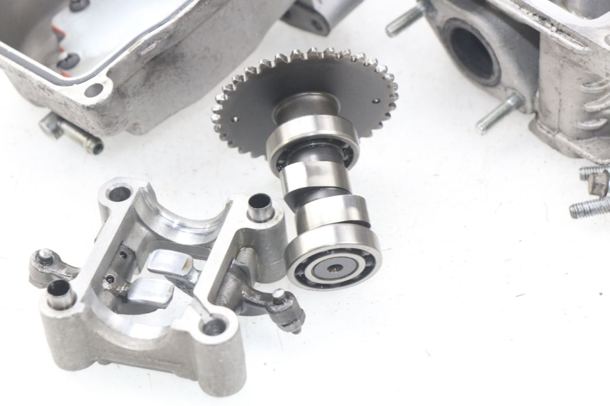 photo de CYLINDER HEAD TNT MOTOR ROMA 10' 4T 50 (2007 - 2018)