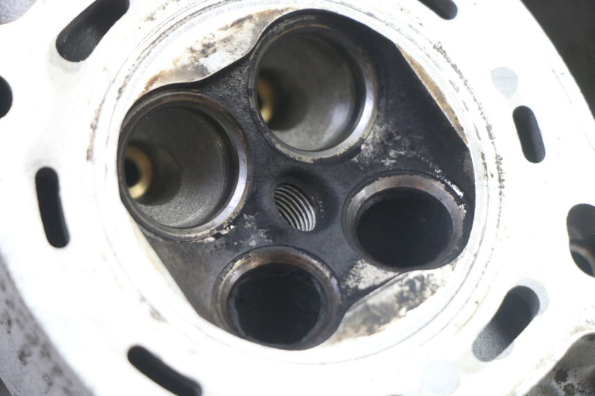 photo de CYLINDER HEAD PEUGEOT SATELIS 125 (2013 - 2018)