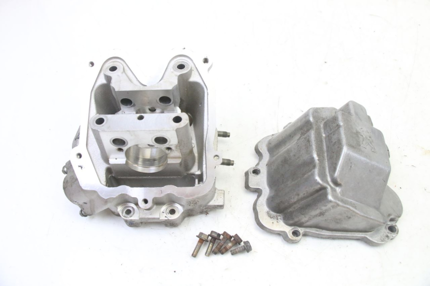 photo de CYLINDER HEAD PEUGEOT SATELIS 125 (2013 - 2018)