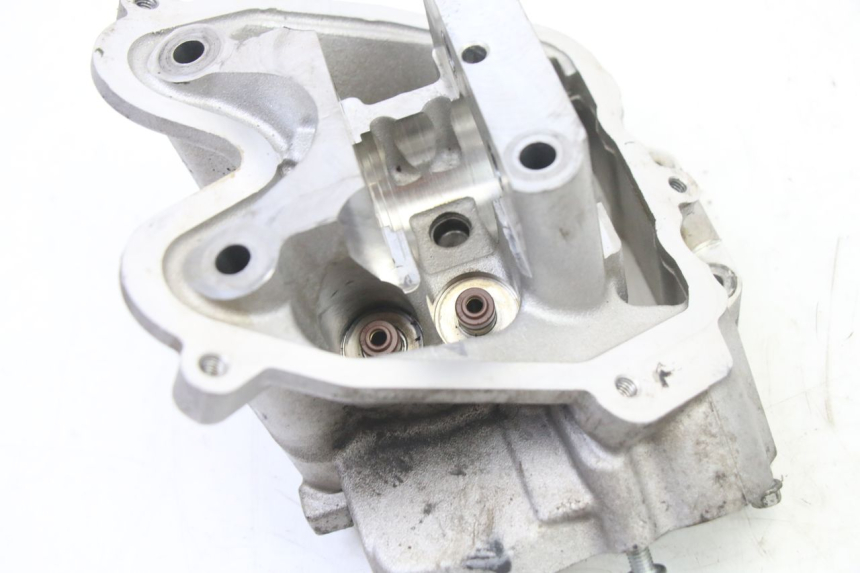 photo de CYLINDER HEAD PEUGEOT SATELIS 125 (2013 - 2018)