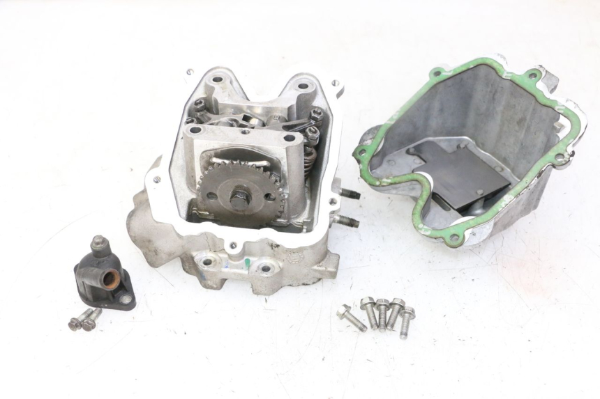 photo de CYLINDER HEAD PEUGEOT SATELIS 125 (2013 - 2018)