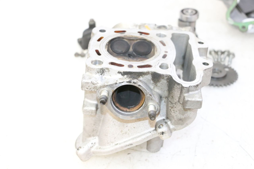 photo de CYLINDER HEAD PEUGEOT SATELIS 125 (2013 - 2018)