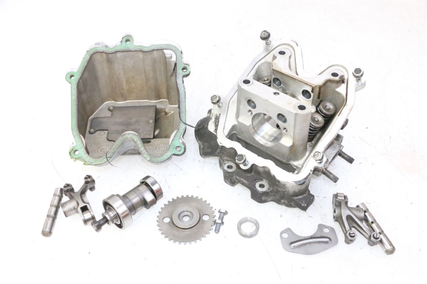 photo de CYLINDER HEAD PEUGEOT SATELIS 125 (2013 - 2018)