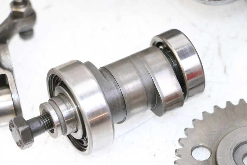 photo de CYLINDER HEAD PEUGEOT SATELIS 125 (2013 - 2018)