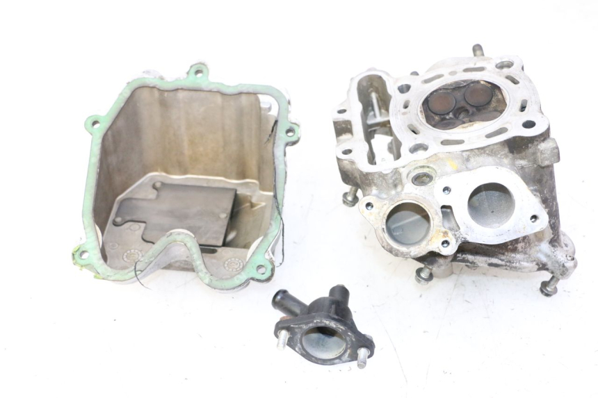 photo de CYLINDER HEAD PEUGEOT SATELIS 125 (2013 - 2018)