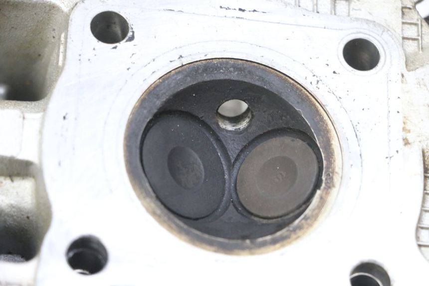 photo de CYLINDER HEAD YAMAHA TTR 125 (2000 - 2020) - Surface and material condition