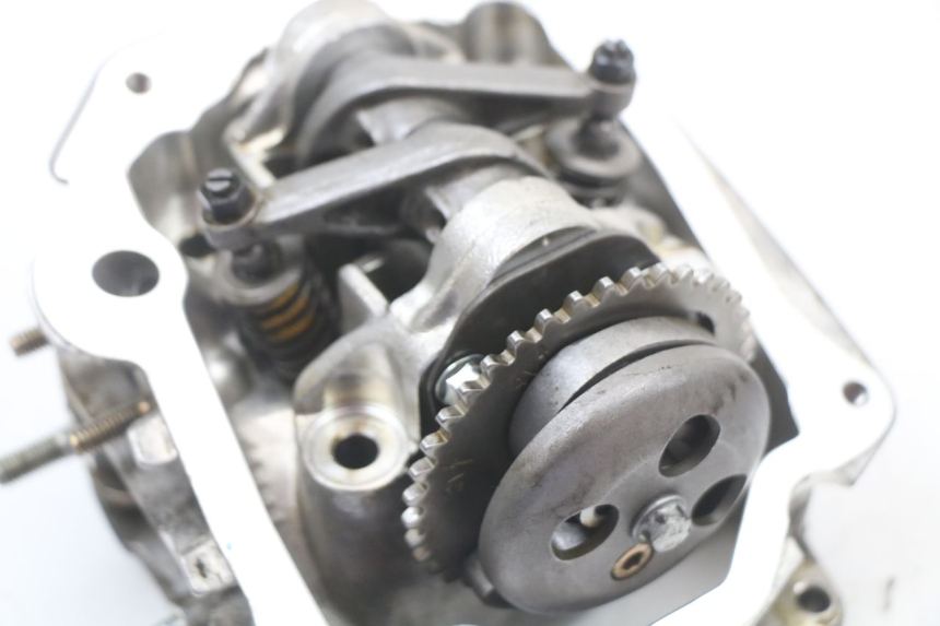 photo de Cylinder head PIAGGIO VESPA LX 125 (2005 - 2010) - Component zoom