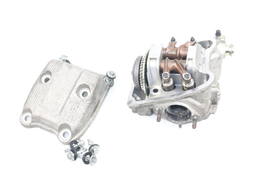 photo de CYLINDER HEAD PIAGGIO X8 400 (2006 - 2007)