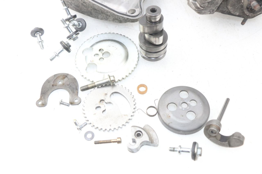 photo de CYLINDER HEAD PIAGGIO X8 400 (2006 - 2007)