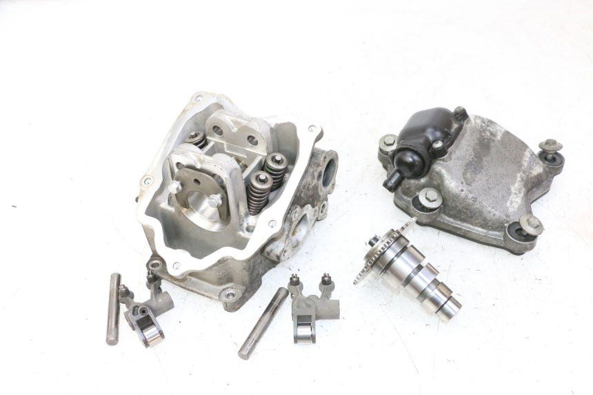 photo de CYLINDER HEAD PIAGGIO XEVO - X EVO 125 (2007 - 2016)
