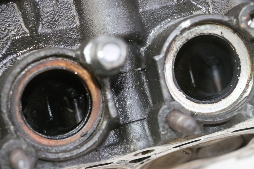 photo de CYLINDER HEAD YAMAHA XJ6 600 (2008 - 2016)