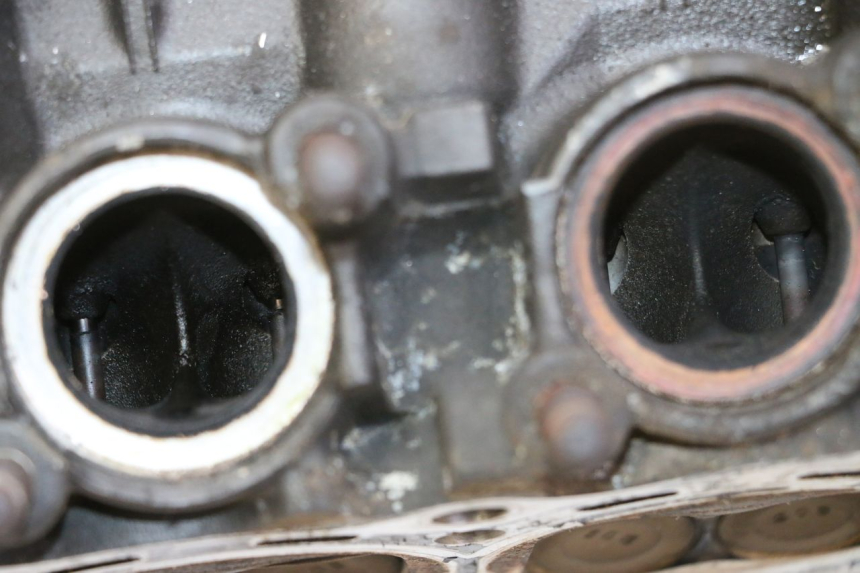 photo de CYLINDER HEAD YAMAHA XJ6 600 (2008 - 2016)