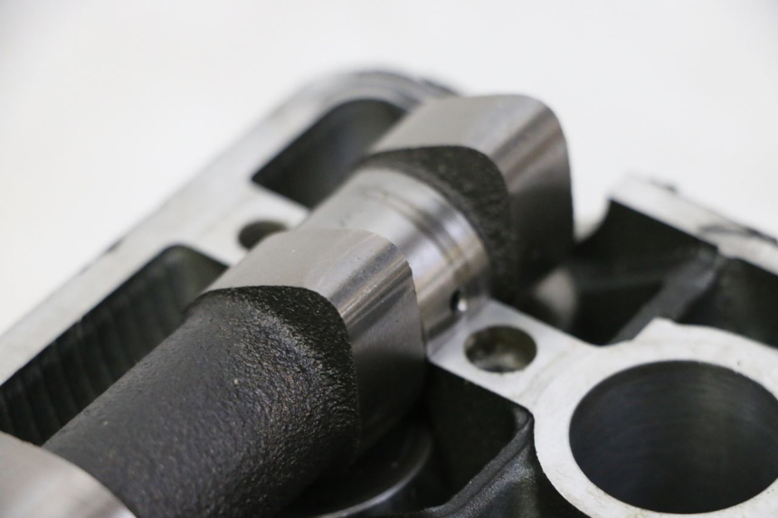 photo de CYLINDER HEAD YAMAHA XJ6 600 (2008 - 2016)