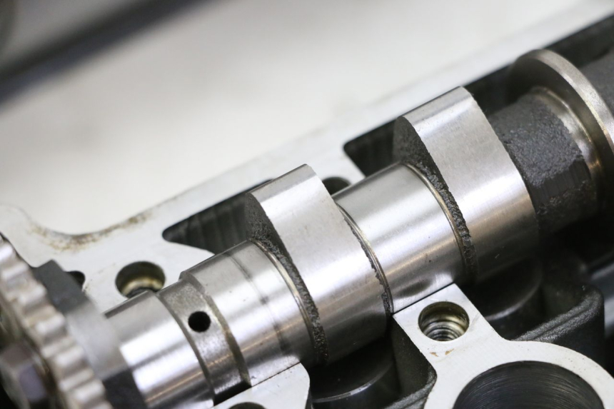 photo de CYLINDER HEAD YAMAHA XJ6 600 (2008 - 2016)