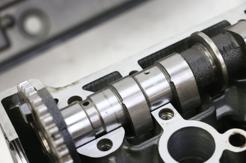 photo de CYLINDER HEAD YAMAHA XJ6 600 (2008 - 2016)