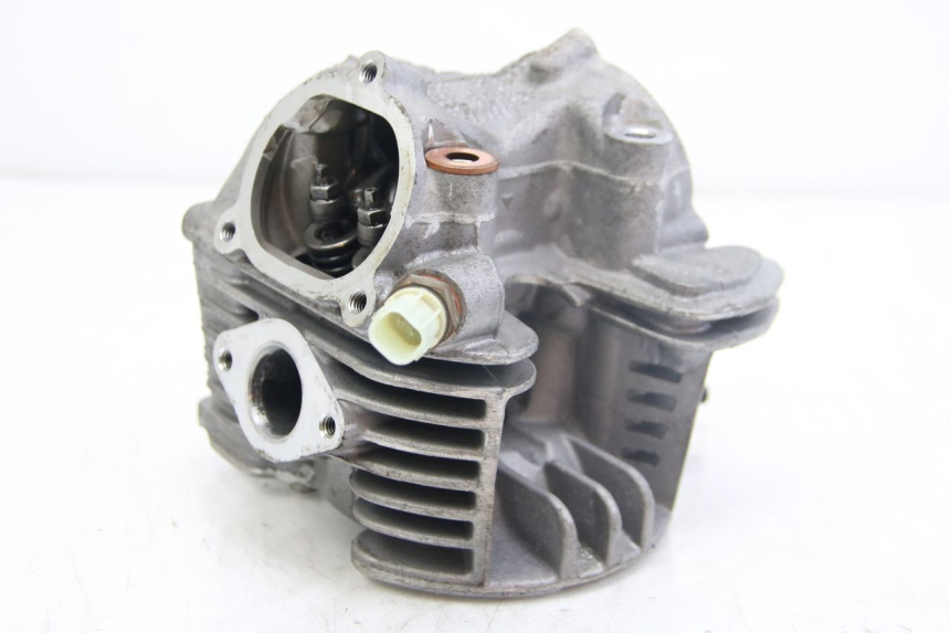 photo de CYLINDER HEAD YAMAHA BW'S BWS 125 (2010 - 2013)