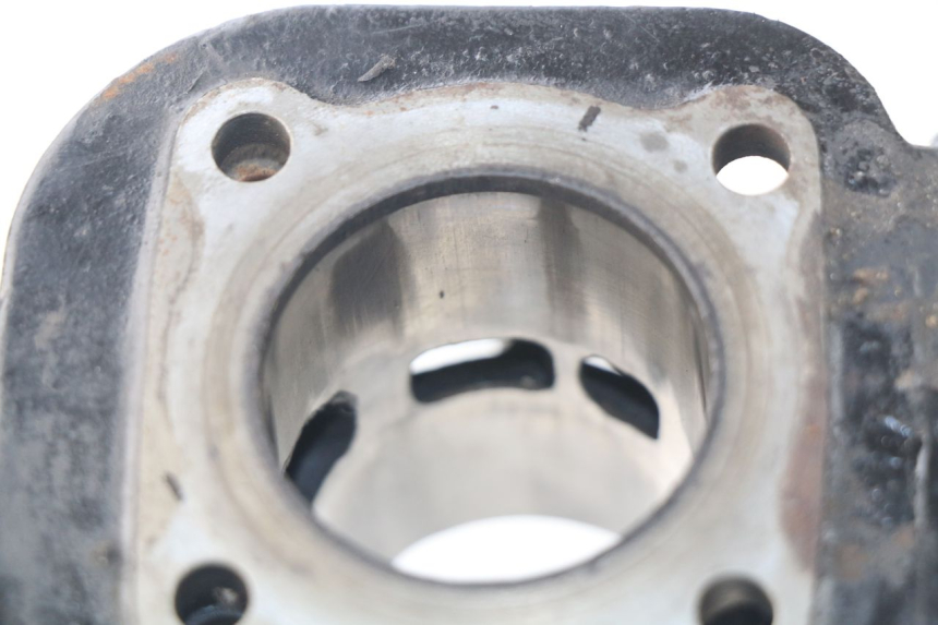 photo de CYLINDER PISTON YAMAHA BW'S 50 (1999 - 2003) - Technical close-up