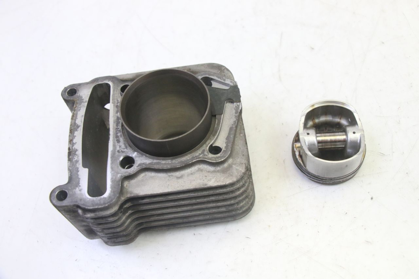photo de CYLINDER BARREL PISTON DAELIM HISTORY 125 (2001 - 2002)