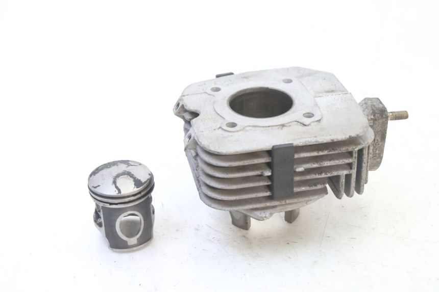 photo de CYLINDER BARREL PISTON PEUGEOT KISBEE 2T 50 (2018 - 2022)