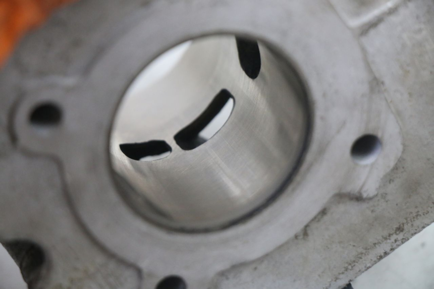 photo de CYLINDER BARREL PISTON PEUGEOT KISBEE 2T 50 (2018 - 2022)