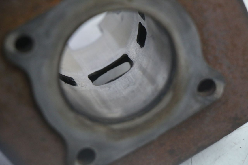 photo de CYLINDER BARREL PISTON PEUGEOT KISBEE 2T 50 (2010 - 2017)