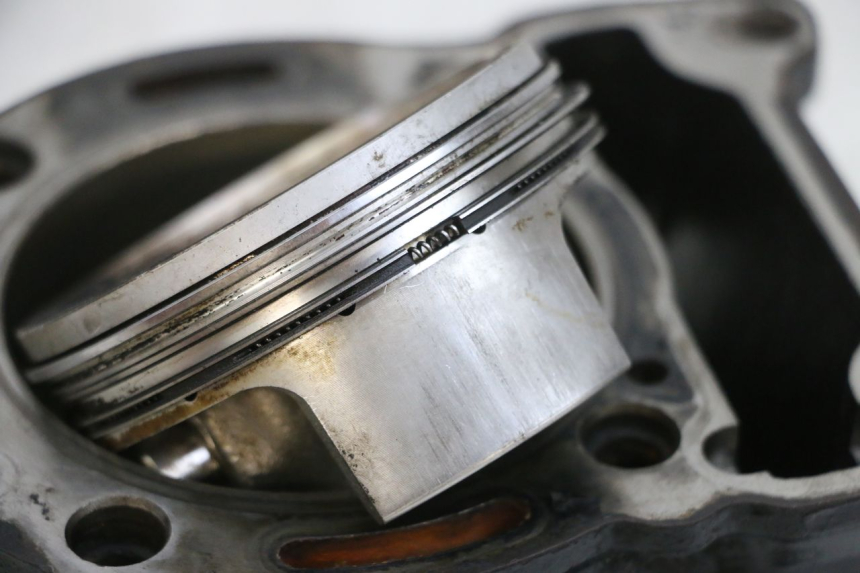 photo de CYLINDER PISTON PIAGGIO MP3 RL 250 (2007 - 2010) - Component zoom