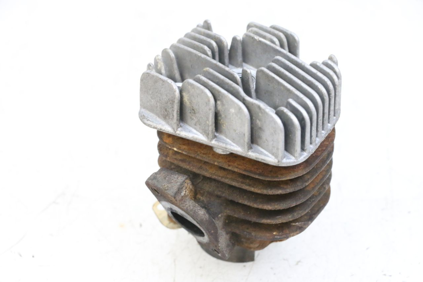photo de CYLINDER BARREL PISTON YAMAHA NEO'S NEOS 2T 50 (1998 - 2007) - Alternative perspective