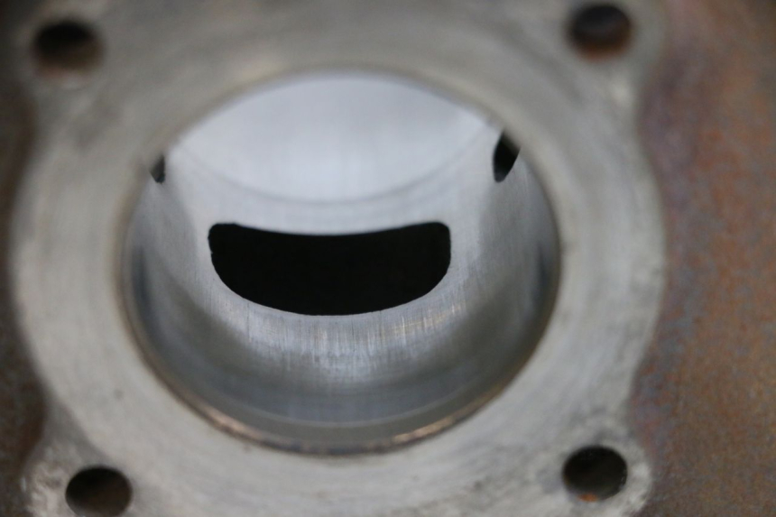 photo de CYLINDER BARREL PISTON PIAGGIO NEW TYPHOON 50 (2010 - 2017) - Distinctive features