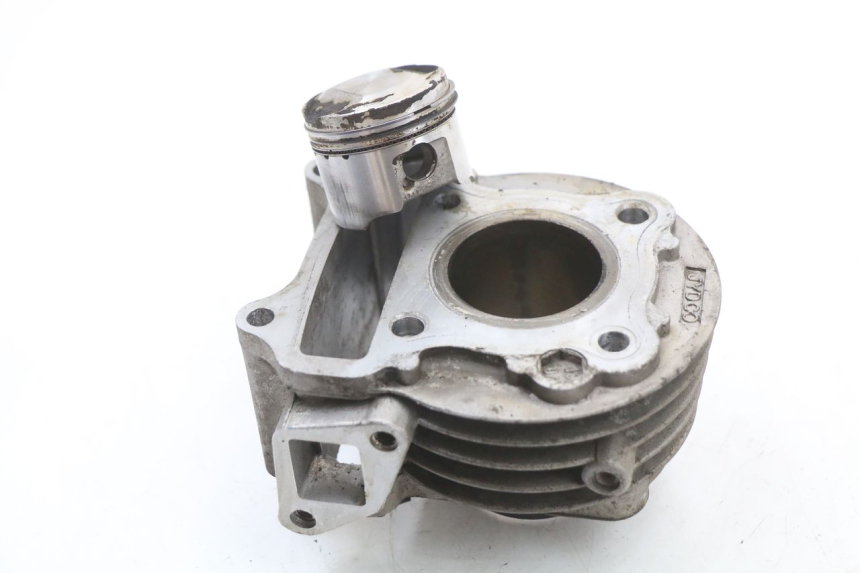 photo de CYLINDER PISTON PEUGEOT KISBEE 4T 50 (2018 - 2022)