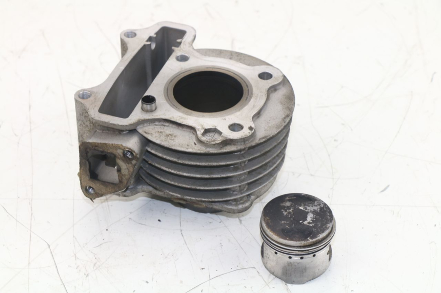 photo de CYLINDER PISTON PEUGEOT V-CLIC VCLIC 50 (2007 - 2013)