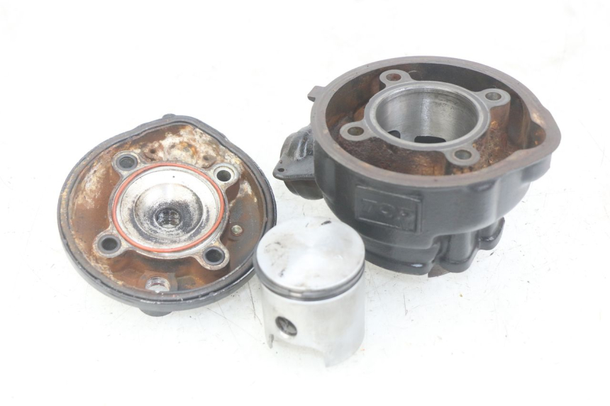 photo de CYLINDER PISTON PEUGEOT XP6 50 (2006 - 2011)