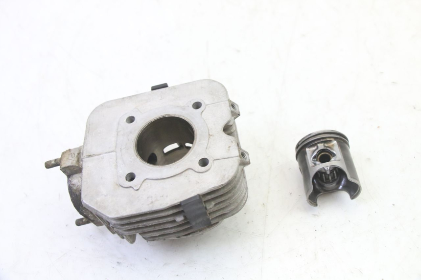 photo de CYLINDER BARREL PISTON PEUGEOT STREETZONE I NAKED 2T 50 (2018 - 2020)