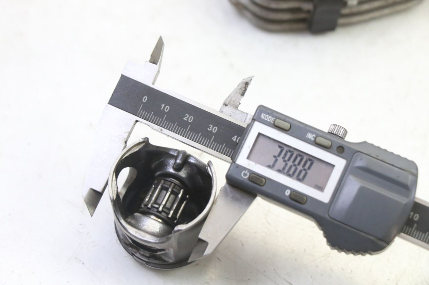 photo de CYLINDER BARREL PISTON PEUGEOT STREETZONE I NAKED 2T 50 (2018 - 2020)