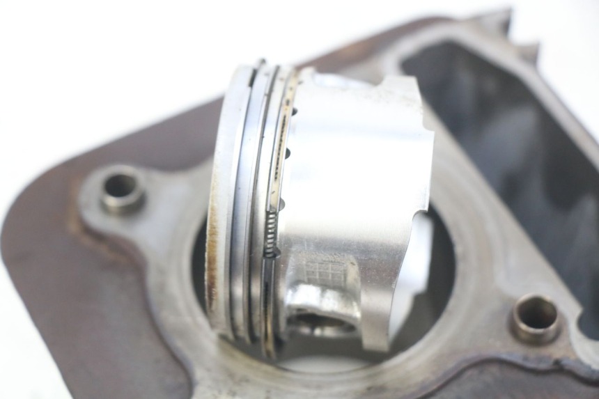 photo de CYLINDER PISTON PIAGGIO VESPA LXV 125 (2006 - 2009)